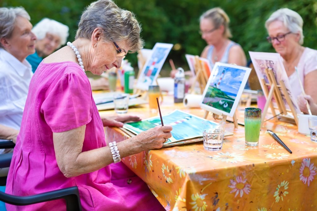 Lady painting