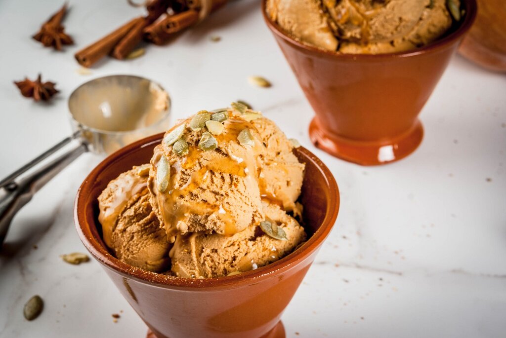 Pumpkin Pie Ice Cream is a great baking idea for Halloween