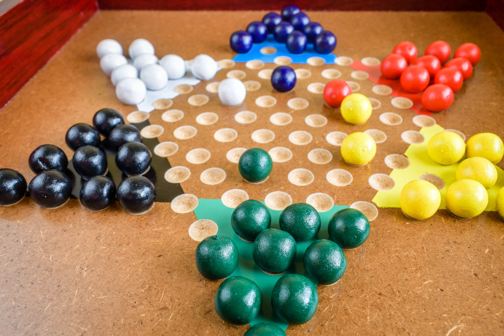 Chinese checkers 