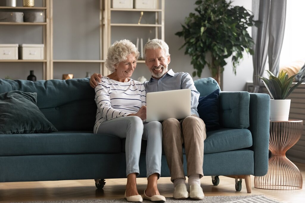 Elderly couple on the sofa