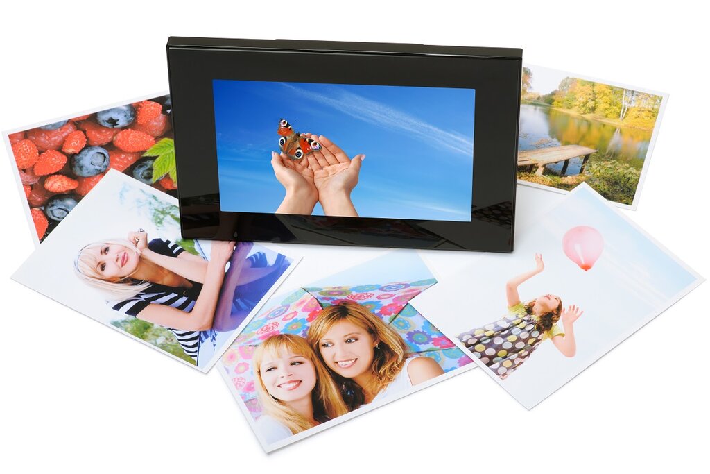 Digital photo frame